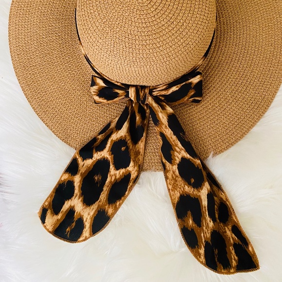 NWT LEOPARD PRINT FLOPPY HAT - Picture 7 of 7